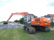 Hitachi ZX210LC-3 16m Long Reach