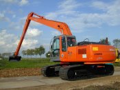 Hitachi ZX210LC 16m Long Reach